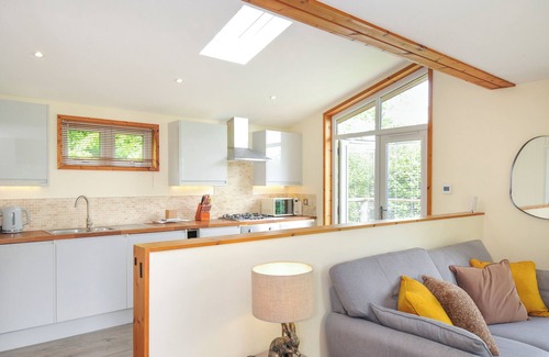 Dobwalls Cottage | 5 FARAWAY FIELDS, romantic, luxury holiday cottage in Dobwalls