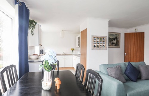 Llanbedrog Cottage | 5 GER Y NANT, pet friendly, country holiday cottage in Llanbedrog