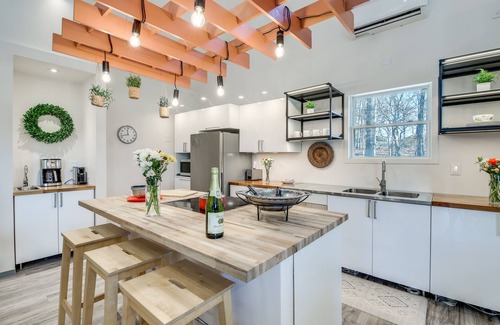 Jefferson City Apartment | 5 ★ LUXURY BARNDO-2B FARM STAY SLEEPS 14 EUROPEAN STYLE