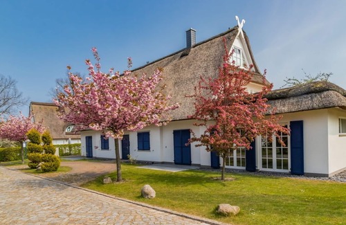 Gross Schwansee Villa | 5 Luxus Indoor Pool Villa, 28°, Wlan Gratis, 60 qm Dachterrasse,