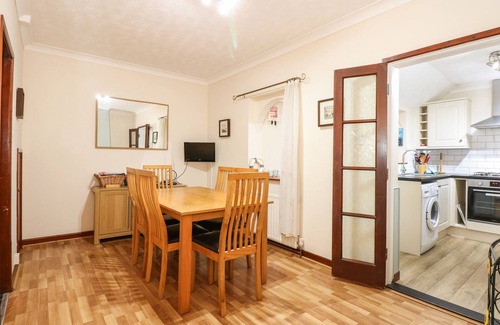 East Runton Cottage | 5 MELINDA COTTAGES, pet friendly, with a garden in East Runton