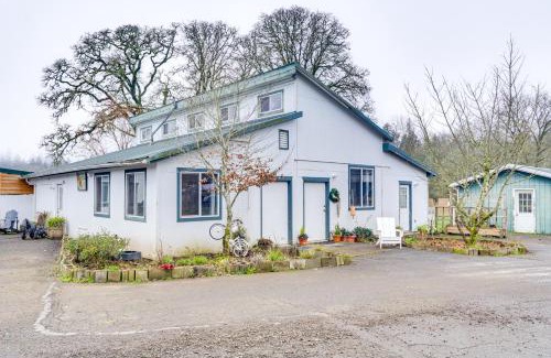 Cornelius House | 5 Mi to Hillsboro Vintage-Style Home with Fire Pit