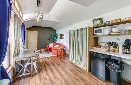 Royal House | 5 Mi to Lake Ouachita Peaceful Cabin Retreat