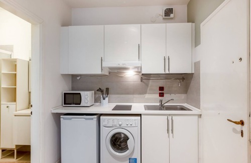 Historic Centre Apartment | 5 min from Signori Square Essential Apartment
