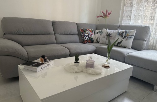 Pero Apartment | 5 min to metro redline and 15 min walk to Expo
