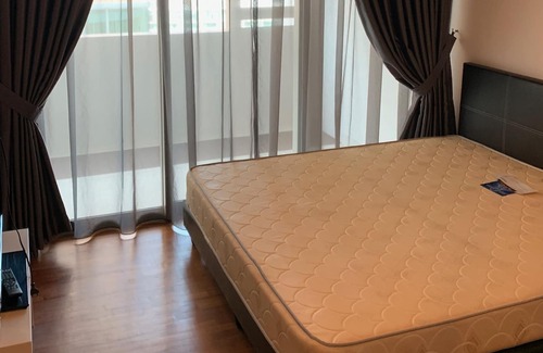 Queenstown Condo | 5 mins to Buona Vista MRT