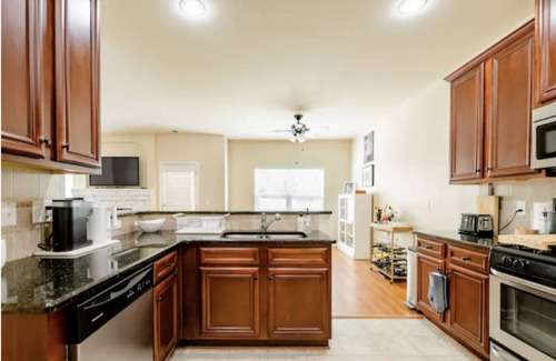 Phenix City House | 5 mins to Downtown Columbus & 20 to Fort Moore - Private Bathroom and Bedroom