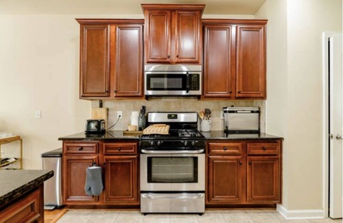 Phenix City House | 5 mins to Downtown Columbus & 20 to Fort Moore - Private Bathroom and Bedroom