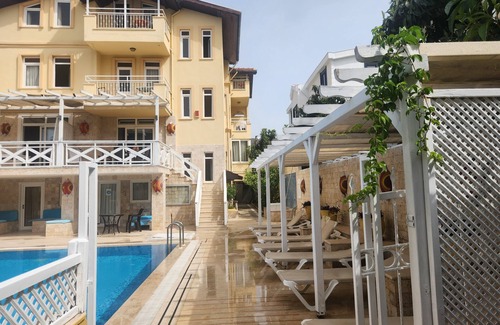 Side Apartment | 5 minute to the beach famıly sized one bedroom apartment