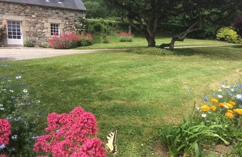 Plomodiern House | 5 minutes from beaches (Douarnenez-Crozon), holiday cottage, family hideaway.