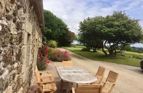 Plomodiern House | 5 minutes from beaches (Douarnenez-Crozon), holiday cottage, family hideaway.