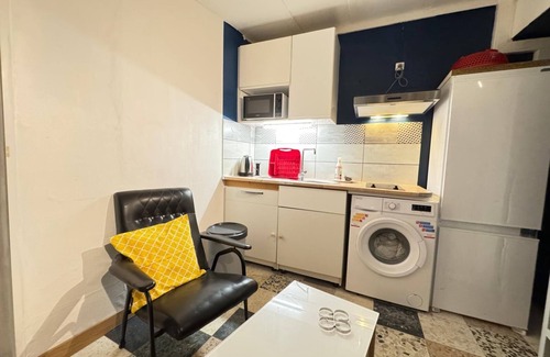 Celles-sur-Belle Apartment | 5 minutes from the Royal Abbey! 1-bedroom apartment in the countryside.