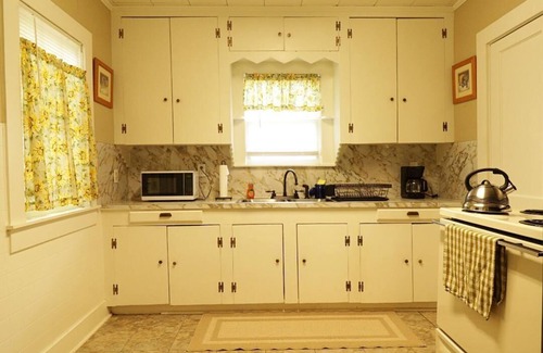 Kilgore House | 5 minutes from Kilgore College! It's conveniently located to surrounding cities.