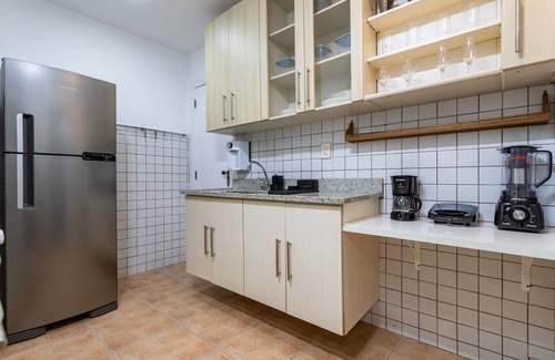 Leblon Apartment | 5 minutes from Leblon Beach | AP102