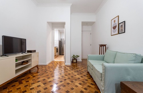 Leblon Apartment | 5 minutes from Leblon Beach | AP102