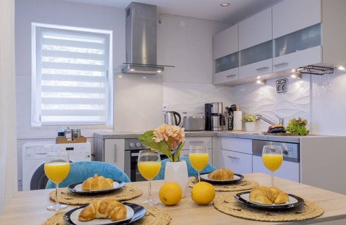 Heiligenwald Apartment | 5 minutes from the pond with great hiking and biking trails