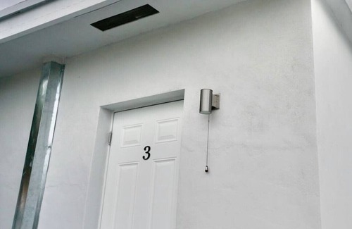 West Little Havana Apartment | 5 minutes to everything in Miami, W/D inside the unit