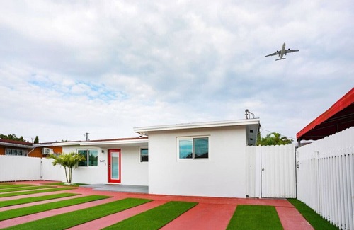 West Little Havana Apartment | 5 minutes to everything in Miami, W/D inside the unit