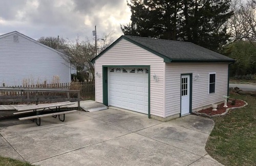 Somers Point House | 5 Minutes to Ocean City, Somers Point Bars and Margate!