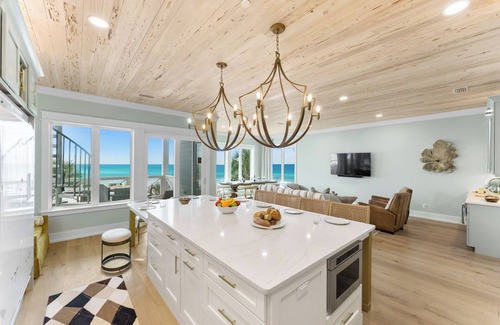 Laguna Beach Estates House | "5 O`Clock Somewhere" Luxury Beachfront + Private Pool