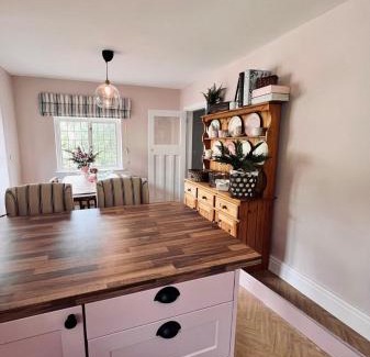 Pontsticill House | 5 - Perfect location to explore - Great for Groups!