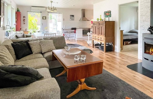 Timmernabben House | 5 person holiday home in 38472
