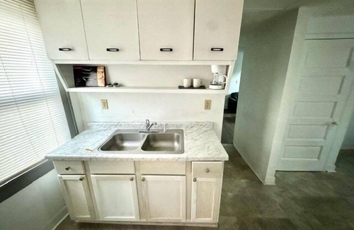 Morgantown Apartment | 5-Private Apartment w/Balcony .6mi to High St/Bus