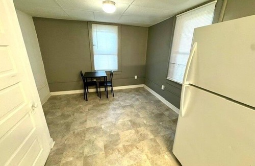 Morgantown Apartment | 5-Private Apartment w/Balcony .6mi to High St/Bus