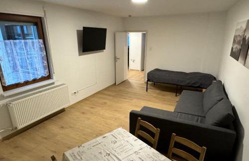Karlsruhe City Centre Apartment | 5-room apartment (120 sqm) with 2 bathrooms, 2 kitchens, bar area & balcony directly in the city centre