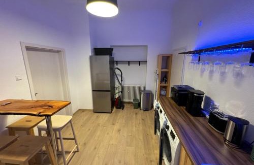 Karlsruhe City Centre Apartment | 5-room apartment (120 sqm) with 2 bathrooms, 2 kitchens, bar area & balcony directly in the city centre