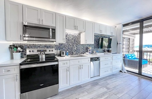 Red Hook Condo | 5★ Sapphire Dream! Ocean & Marina Views-Sapphire Beach Condo-Luxury Reno!
