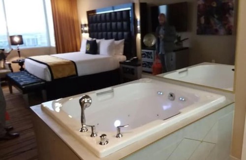 Las Vegas Villa | 5 Star! 4 Bdr Presidential Condo Luxery