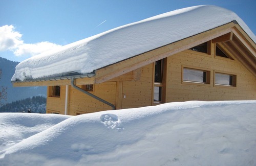 Leysin Ski Chalet | 5 Star Alpine Chalet, 4-5 bedrooms, sauna, luxury summer and winter retreat