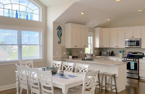 Sea Isle City House | 5-Star Beach Home-Sleeps 21! 6 bedrooms, plus bonus room. Close to everything!