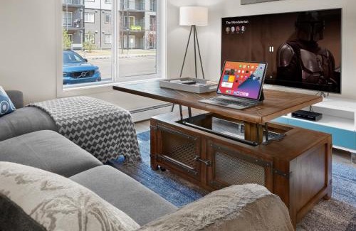 Southwest Edmonton House | 5 STAR Business Luxury Homeshare