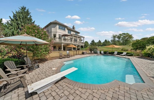 Hummelstown House | 5 Star Family Hershey Retreat Pool Hot tub Theater
