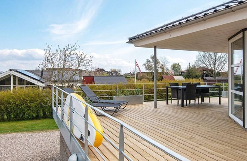 Hejlsminde Strand House | 5 star holiday home in Hejls
