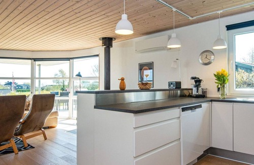 Hejlsminde Strand House | 5 star holiday home in Hejls