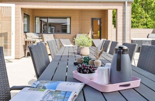 Mommark Strand House | 5 star holiday home in Sydals