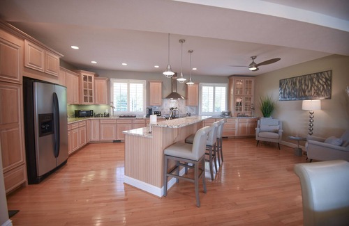 Buckroe Beach House | 5-Star Luxe private 2700sq ft retreat half acre w breathtaking views of Beach.