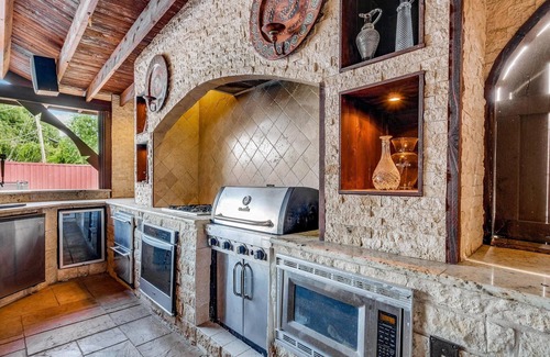 Far North Dallas House | 5 star luxury retreat, sparkling pool, relaxing