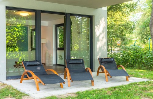 Krakow am See Apartment | 5 star vacation apartment Gelassenheit on Lake Krakow