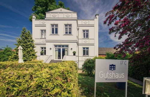 Krummin Apartment | 5. stylish blackberry - Krummin manor house Usedom