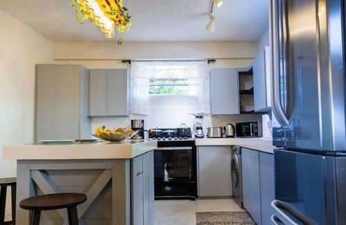 Bonne Terre Apartment | 50 Bella Rosa