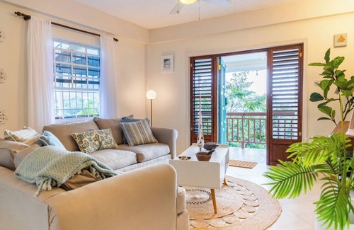 Bonne Terre Apartment | 50 Bella Rosa