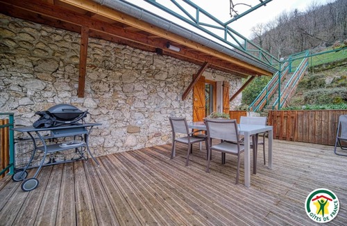 Saint-Jean-en-Royans House | 50 m² Gîte ∙ 1 bedroom ∙ 4 guests