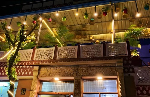 Sindhi Camp Hotel | 50 m² Hotel ∙ 4 guests