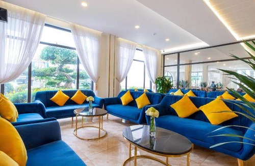 Duc Trong Hotel | 50 m² Hotel ∙ 4 guests