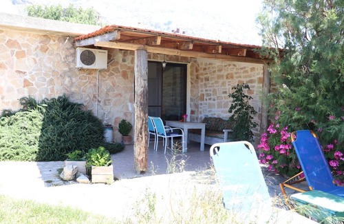 Triopetra House | 50 m² House ∙ 2 bedrooms ∙ 5 guests