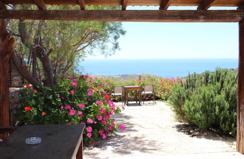 Triopetra House | 50 m² House ∙ 2 bedrooms ∙ 5 guests